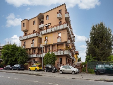 Foto Appartamento in Via Lecco, Monza Via Lecco - Via Bergamo di 126 m²