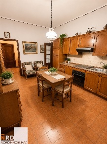Foto Appartamento a Mantova Centro di 100 m² con 3 locali in vendita