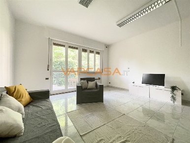 Foto Appartamento in CASNIDA, Treviglio di 106 m² con 3 locali in vendita