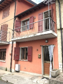 Foto Casa indipendente a Nave di 90 m² con 3 locali in vendita