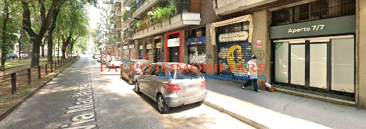 Foto Negozio in Via Mac Mahon, Milano Cenisio di 30 m² con 2 locali