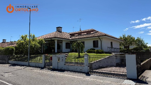 Foto Villa unifamiliare in Via dell'agricoltura 13, Gradisca d'Isonzo
