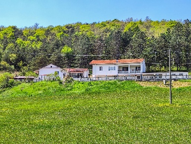 Foto Rustico in località gallareto valla, Dego di 450 m² con 15 locali