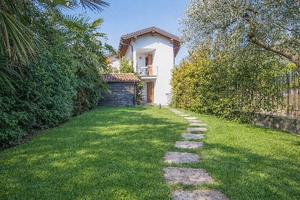 Foto Appartamento in Vicolo Sagramose 10, Lazise Centro di 77 m² in vendita