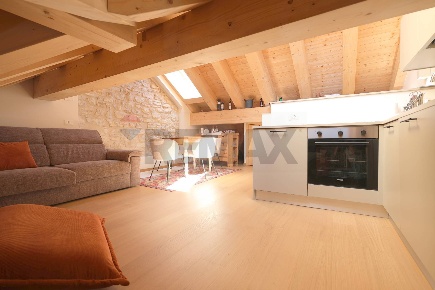 Foto Duplex in VIA CAVOUR 32, Asiago Centro di 70 m² con 4 locali