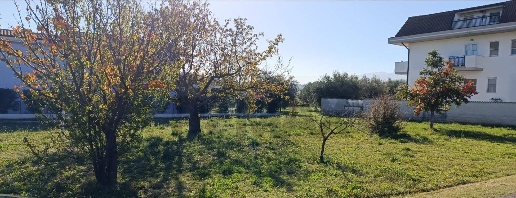 Foto Terreno residenziale in Via S. Martino, Cepagatti Centro di 1100 m²