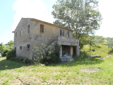 Foto Rustico in Via Menocchia, Carassai di 400 m² con 3 locali in vendita