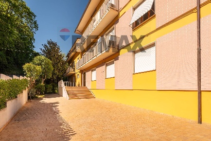 Foto Case semi ndipendenti in VIA PELLICO SILVIO 3, Serra San Quirico