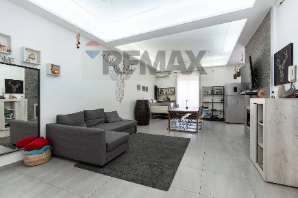 Foto Appartamento in via acitrezza 8, Catania Picanello di 111 m²