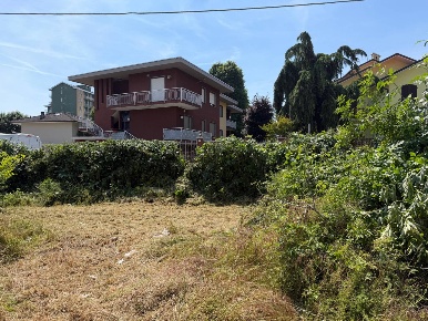 Foto Terreno residenziale in Via Giuseppe Mazzini 33, Cornaredo Centro