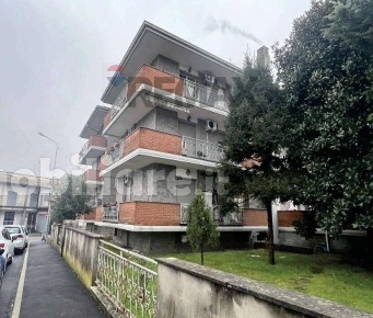Foto Appartamento in Via Mascagni 1, Cerano di 101 m² con 4 locali