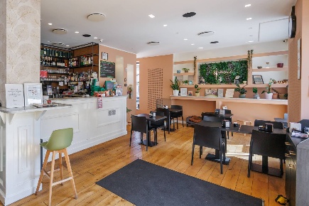 Foto Negozio in Via Almese, Torino Cit Turin di 130 m² con 3 locali