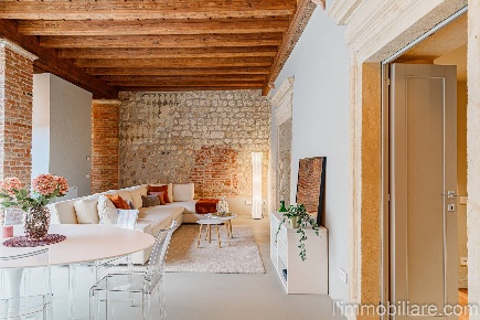 Foto Appartamento in Vicolo Scaletta Santo Stefano 7, Verona Veronetta