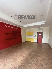 Foto Negozio a Novara Sant'Agabio di 53 m² con 2 locali in affitto