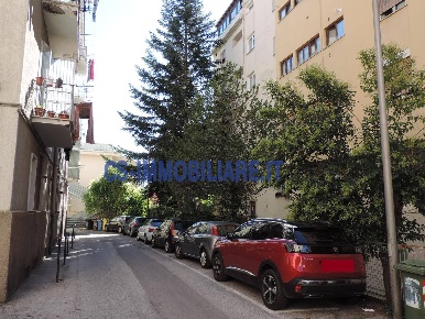 Foto Appartamento in Via Petrarca, Potenza Centro di 129 m² con 4 locali