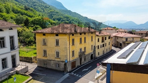 Foto Case semi ndipendenti in Via Don Stefano Gelmi 41, Pian Camuno Centro
