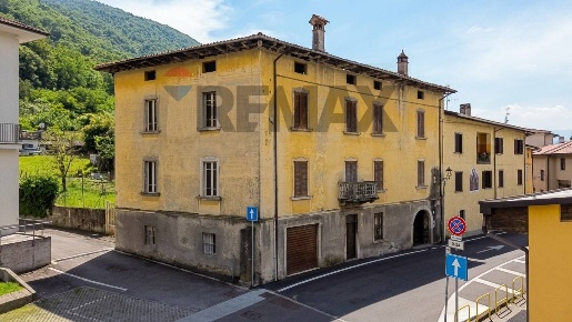 Foto Case semi ndipendenti in Via Don Stefano Gelmi 41, Pian Camuno Centro