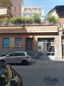 Foto Magazzino a Torino Vanchiglietta di 16 m² con 2 locali in vendita