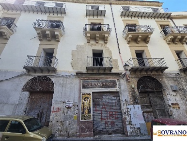 Foto Locale commerciale a Palermo Tribunale di 154 m² con 3 locali