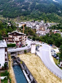 Foto Appartamento a Chiesa in Valmalenco di 110 m² con 4 locali in vendita