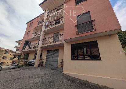 Foto Appartamento a Montepulciano Centro di 85 m² con 4 locali in vendita
