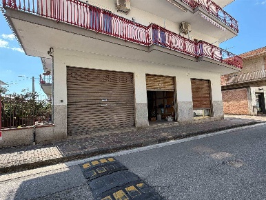 Foto Locale commerciale in Via Napoli 54, Bellizzi Centro di 75 m²