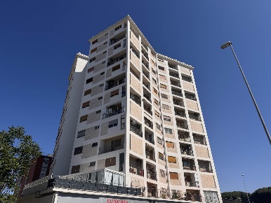 Foto Appartamento a Bari Poggiofranco di 154 m² con 5 locali in vendita