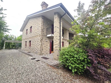 Foto Villa bifamiliare a Zero Branco Centro di 285 m² con 7 locali