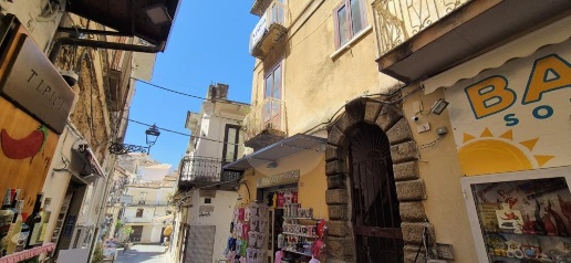 Foto Appartamento in Via San Francecso, Pizzo di 59 m² con 3 locali