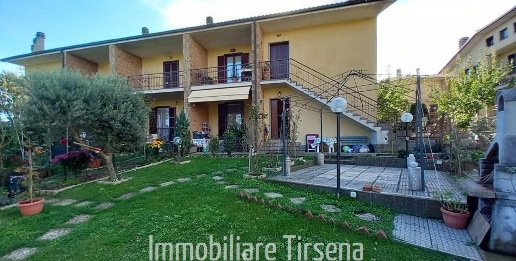 Foto Appartamento a Porano di 90 m² con 5 locali in affitto