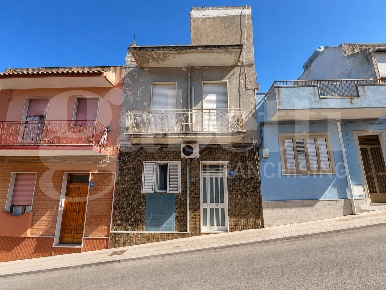 Foto Casa indipendente in Via Mariannina Coffa 57, Pachino Centro di 210 m²