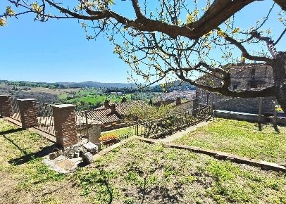 Foto Villa singola in Via del Mortaro snc, Amelia Centro di 300 m²