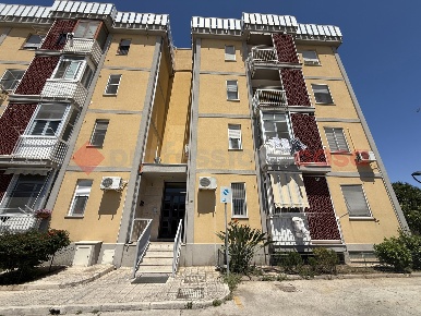 Foto Appartamento in Via TARANTO 89, Statte di 110 m² con 4 locali