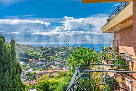 Foto Appartamento in Via Duca degli Abruzzi 279, Sanremo di 61 m²