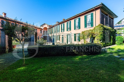 Foto Villa unifamiliare in Piazza Giuseppe Cioja 1, Missaglia Centro