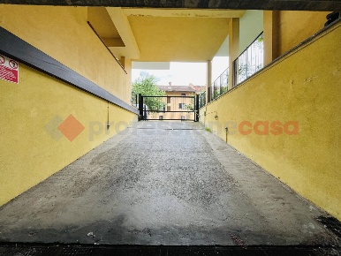 Foto Box in Via SETTIMO 7, Borgaro Torinese Centro di 18 m² con 1 locali
