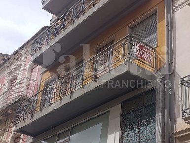Foto Appartamento in Via CAVOUR 235, Vittoria Centro di 105 m² con 5 locali