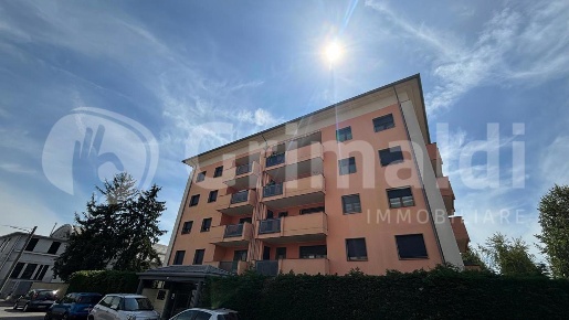 Foto Appartamento in Via Pascoli 6, Abbiategrasso di 80 m² con 3 locali