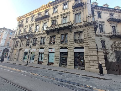 Foto Attività commerciale in Via BERTOLA 14, Torino Piazza Solferino