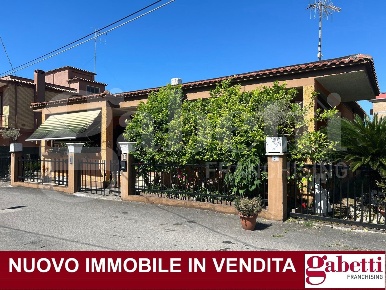 Foto Villa singola in Via del Giaggiolo 29, Latina Latina Scalo di 120 m²