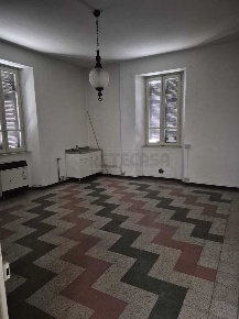 Foto Appartamento a Curno di 360 m² con 12 locali in vendita