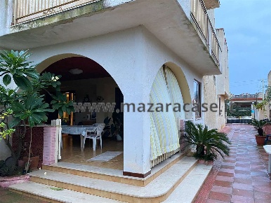 Foto Villa bifamiliare a Mazara del Vallo di 1 m² con 1 locali in vendita