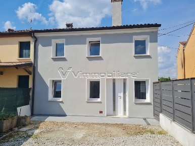 Foto Villa bifamiliare in Via Croce di Pietra 26, Noventa Vicentina Centro