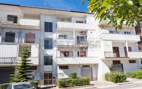 Foto Appartamento in Viale Traiano, Altamura di 115 m² con 4 locali