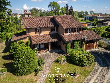 Foto Villa unifamiliare in Via Sciesa snc, Novara Bicocca di 355 m²