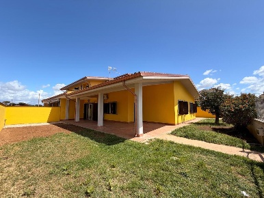 Foto Villa bifamiliare in via degli Abeti 6, Anzio Villa Claudia di 135 m²