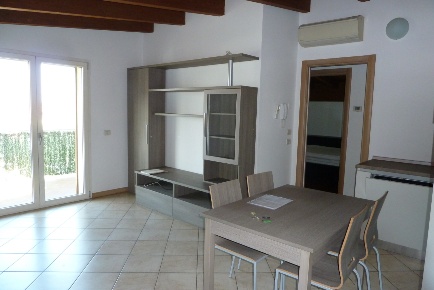 Foto Mansarde a Desenzano del Garda San Martino della Battaglia di 75 m²