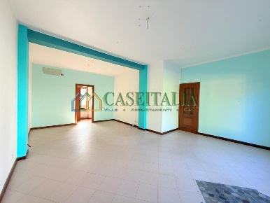 Foto Locale commerciale a Pavone Canavese di 74 m² con 1 locali in affitto
