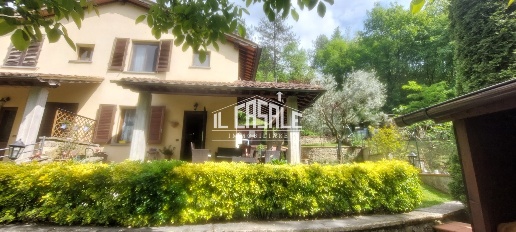 Foto Villa a schiera a Vicchio Centro di 90 m² con 3 locali in vendita