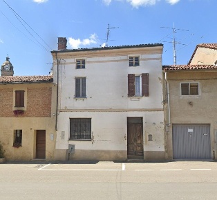 Foto Appartamento a Breme di 237 m² con 4 locali in vendita